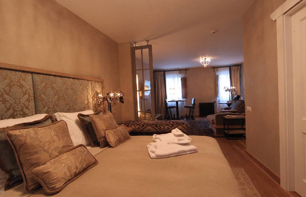 Hotel Boutique Casa Granados 4*